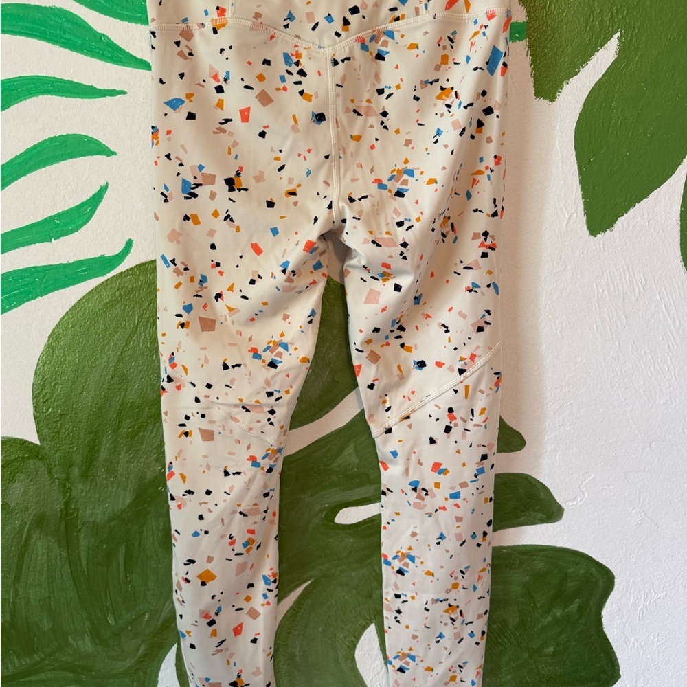 Fabletics Cream Confetti Print Small Leggings
